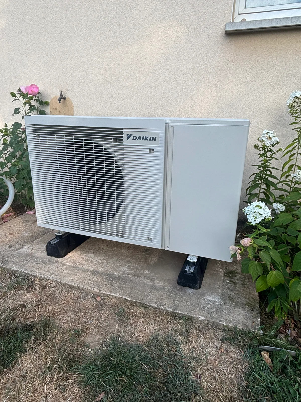 Pompe à chaleur monobloc Daikin — Campénéac